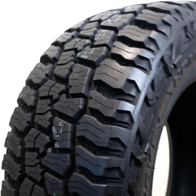 Mickey Thompson Baja Boss A/T LT305/60R18