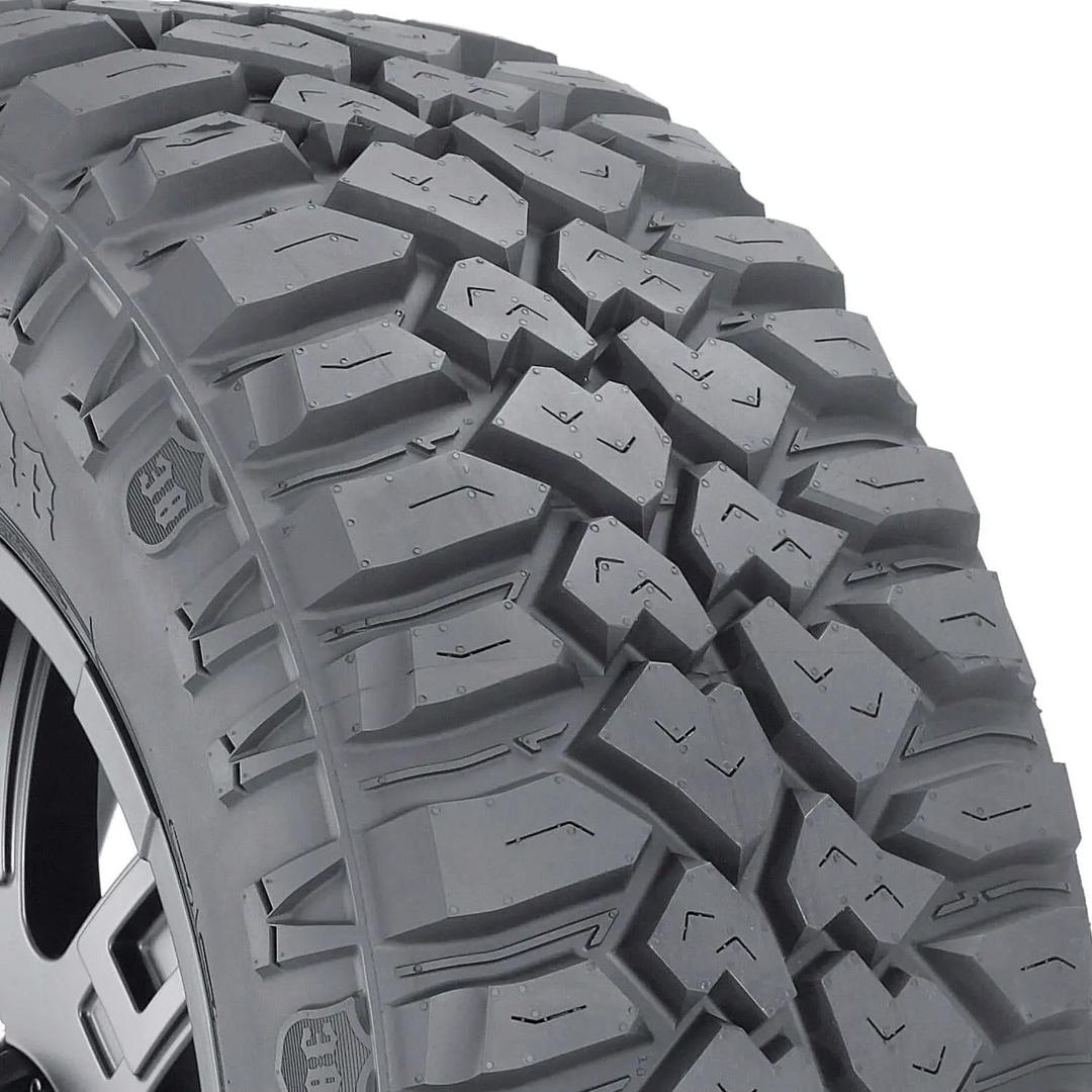 Mickey Thompson Deegan 38 LT305/60R18