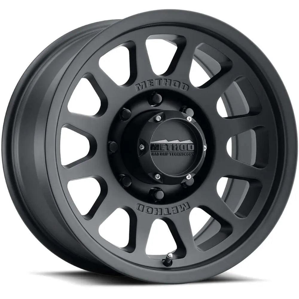 Method MR703 17x9 -12 8x6.5