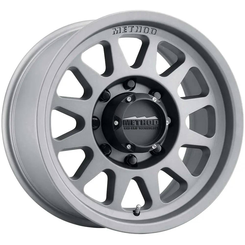 Method MR704 HD 17x9 +18 8x180