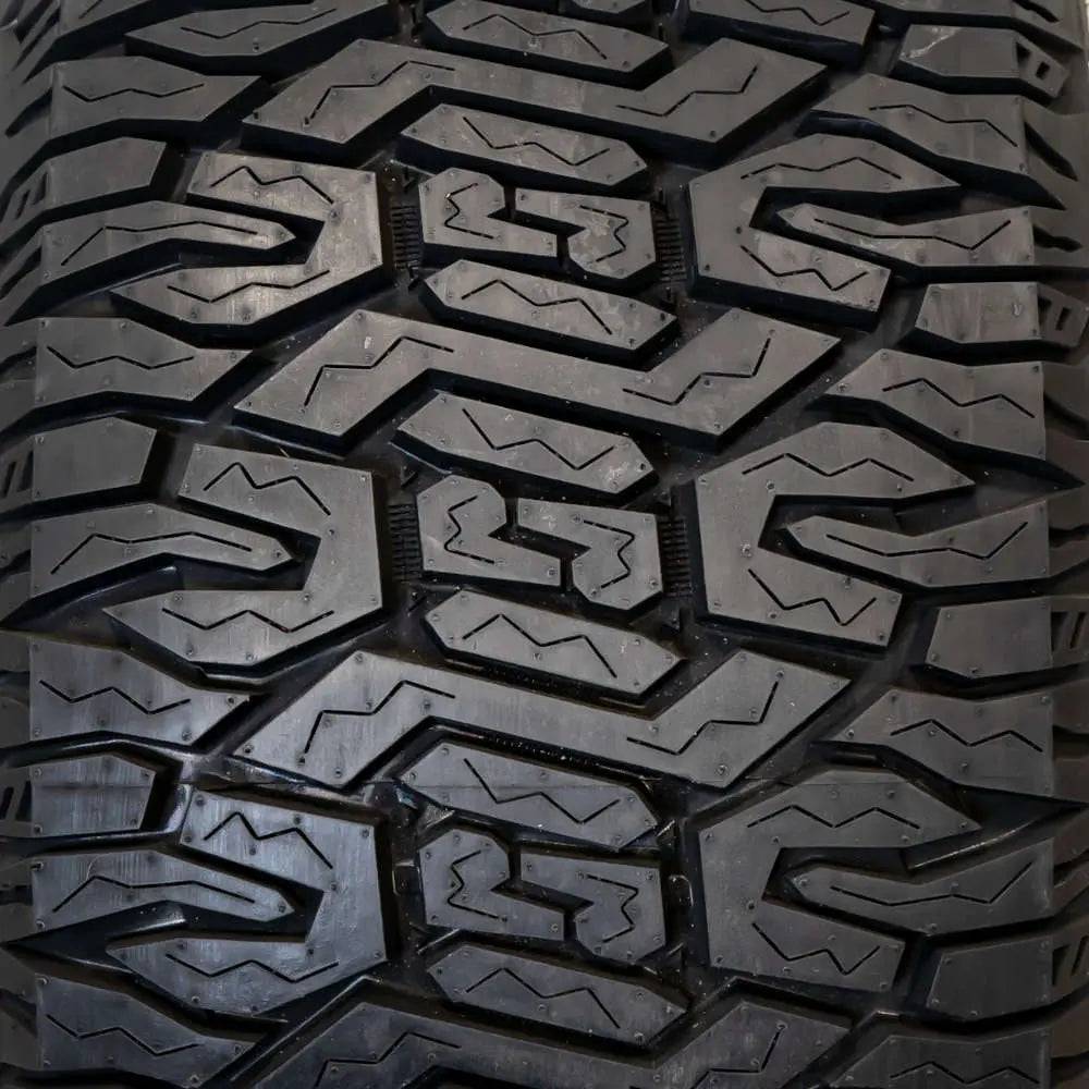 Radar Renegade AT Pro LT305/55R20