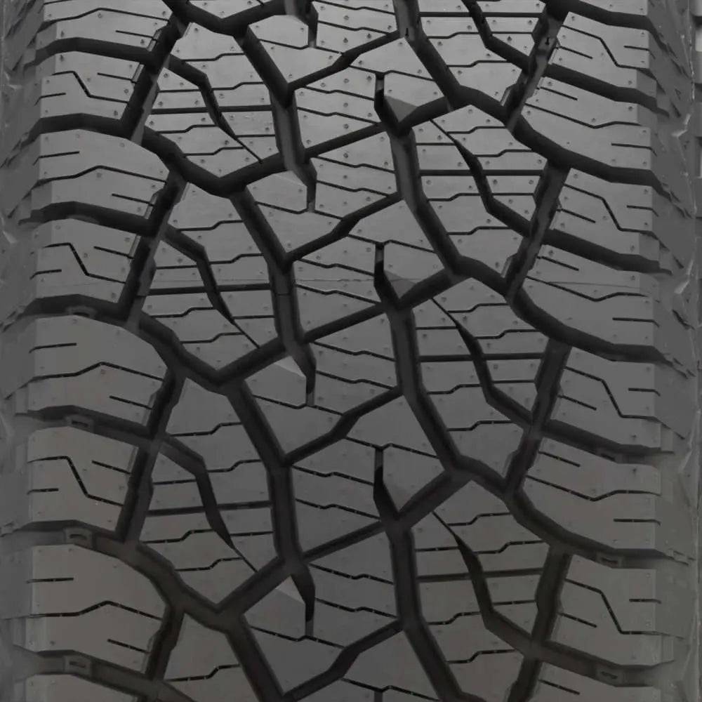 Kumho Road Venture AT52 LT265/70R17