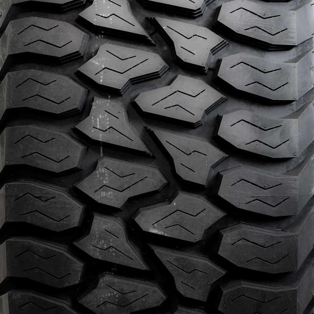 AMP Terrain Attack AT A 305/55R20