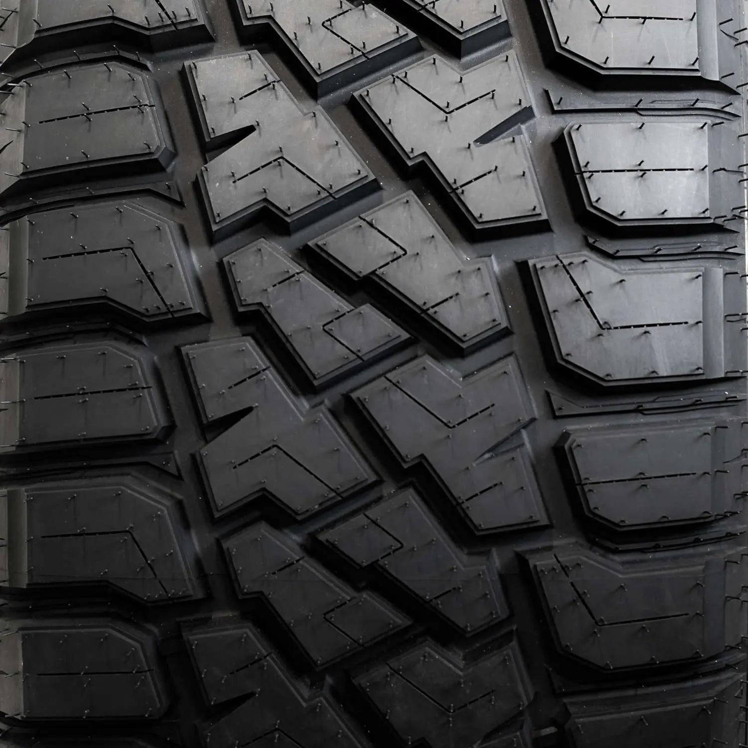 Landspider Wildtraxx R/T 37x13.50R24LT